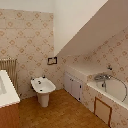 Casa Rossa サリ・ソランザラ