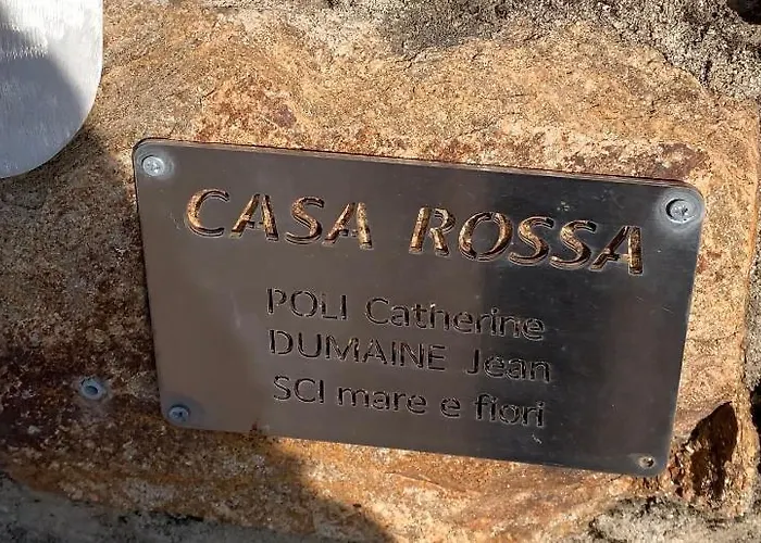 Casa Rossa Apartment *