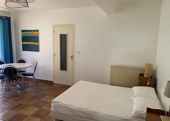 Casa Rossa Apartment *